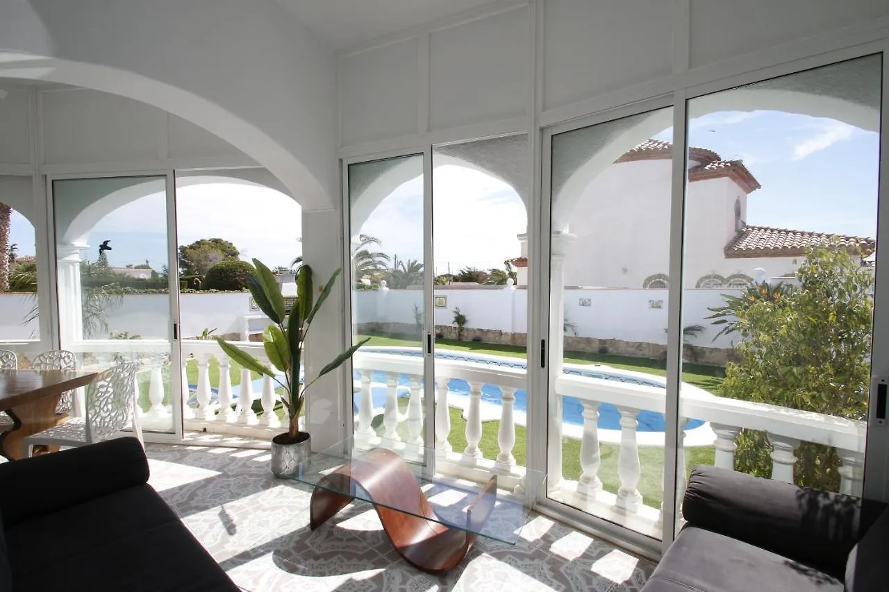 Villa Oasis Costa Dorada Miami Playa 0*,  Spain