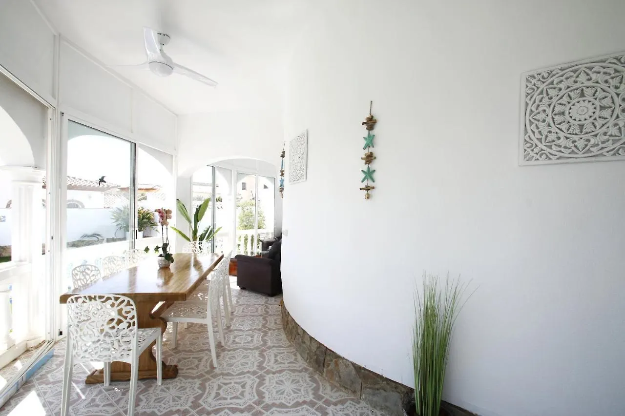 Villa Oasis Costa Dorada Miami Playa Spain